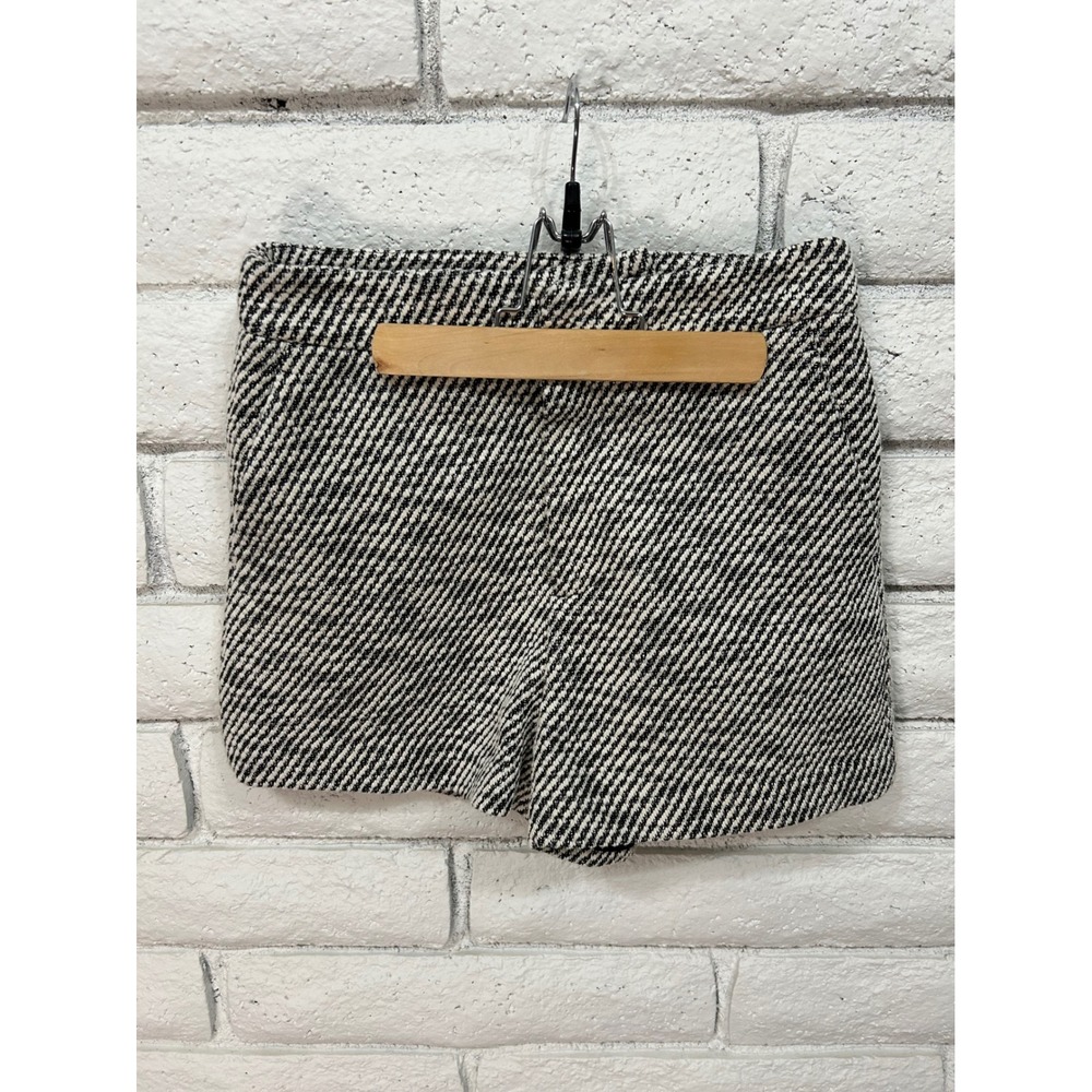 MOTF Black White Tweed Shorts NWT Size Medium